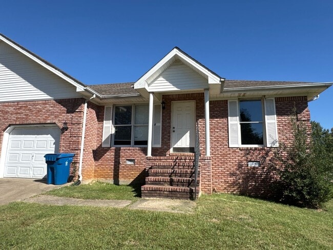Building Photo - 1402 Valleywood Dr Unit B