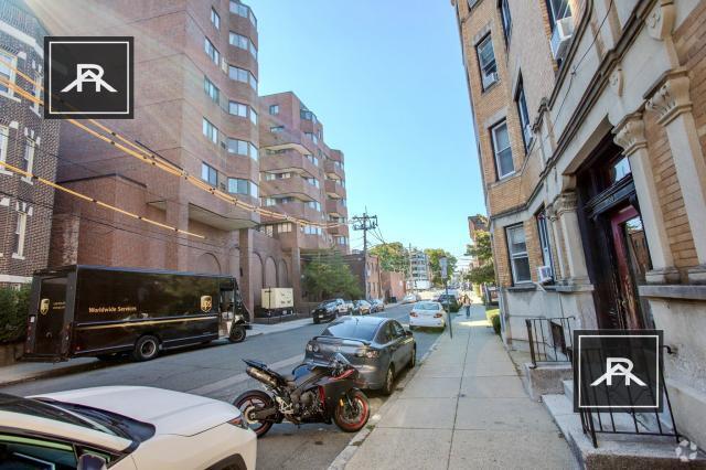 Building Photo - 2 bedroom in Allston MA 02134 Unit 506 Rental
