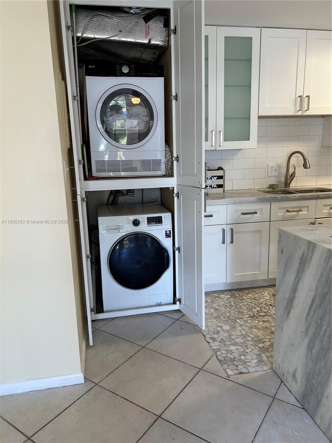 Photo - 600 Executive Center Dr