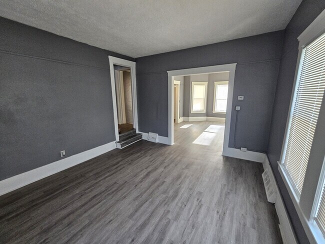 Photo - 2810 Woodbridge Ave