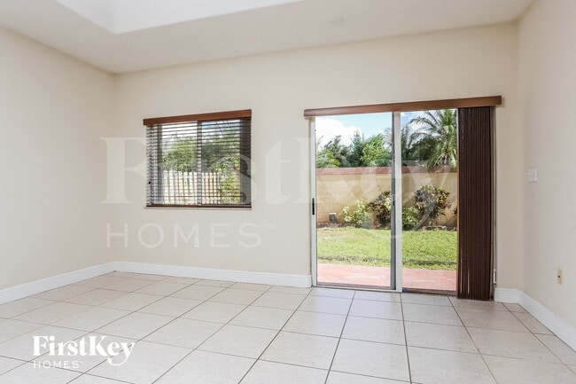 Photo - 213 SW 15th Pl