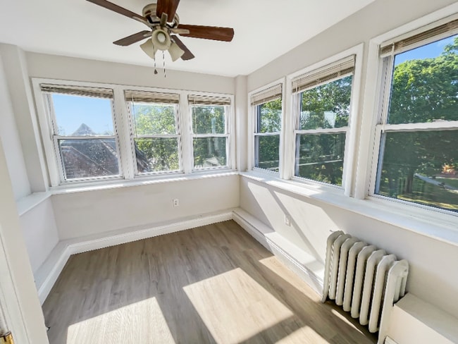 Photo - 5145 Pine St Unidad 3A