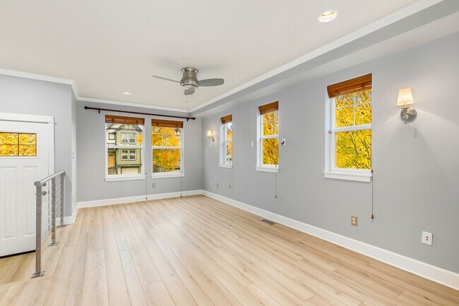 Photo - Luxury West Seattle 2 Bedroom Townhouse