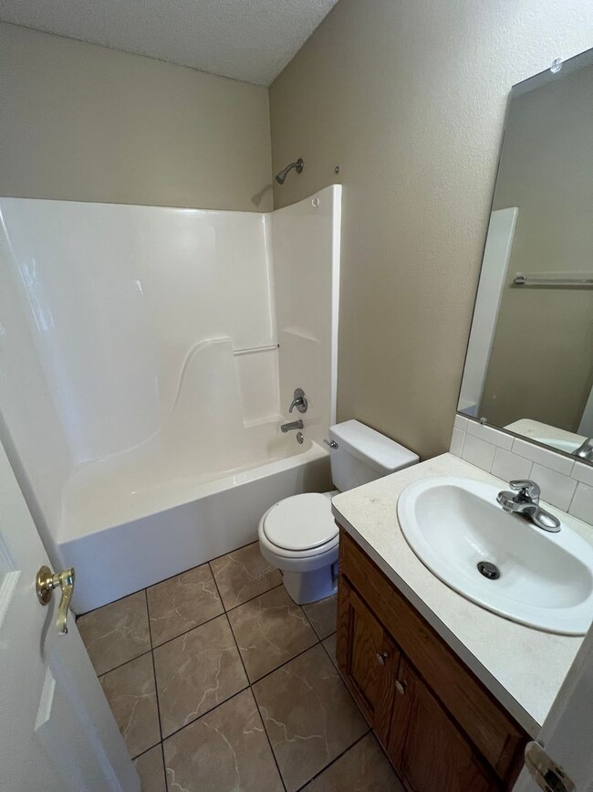 Photo - 1811 Wilder Ln Unidad B