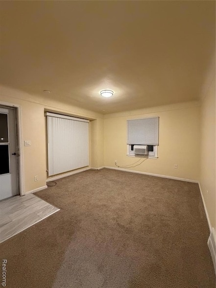 Photo - 776 John Daly St