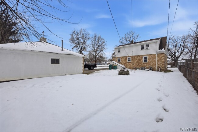 Photo - 3667 Fuller Ave