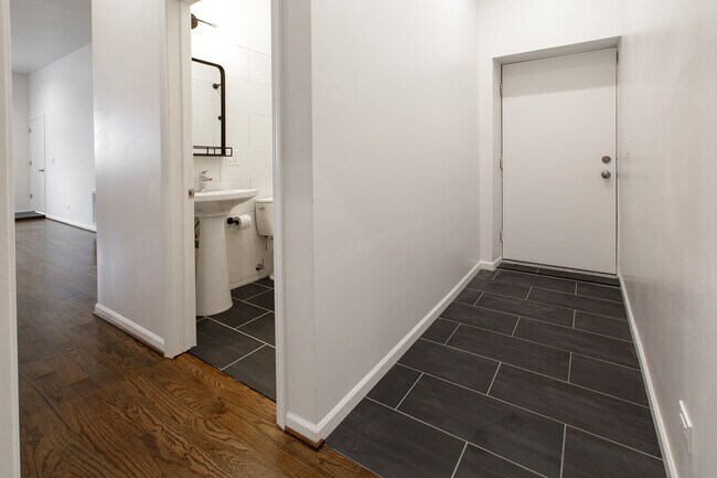 Photo - 2216 W Taylor St