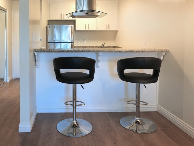 Asientos de barra - Newport Apartments