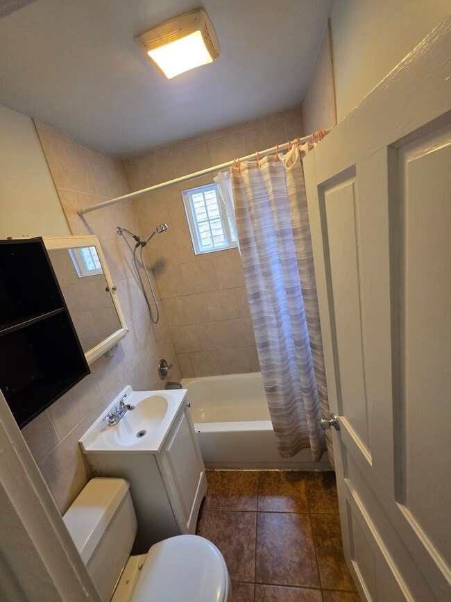 Photo - 3419 W Beach Ave