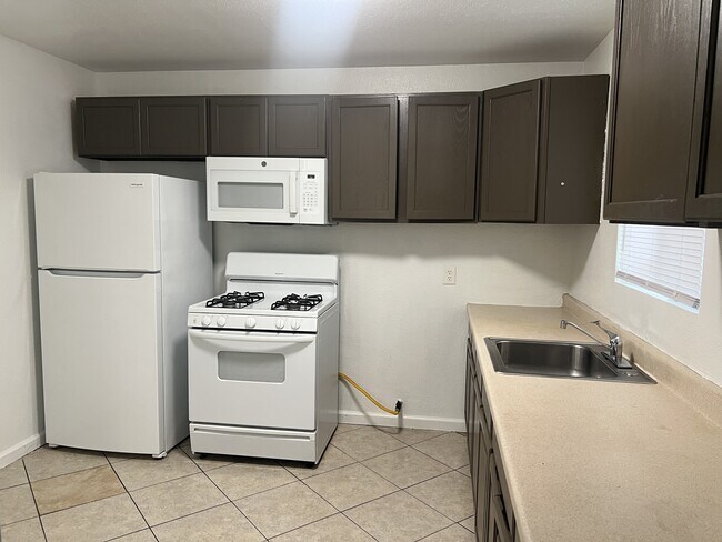 Photo - 108 west 9th / York St