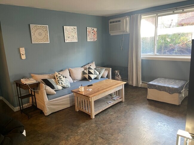 Building Photo - 10473 Dearlove Rd Unit 1 Rental