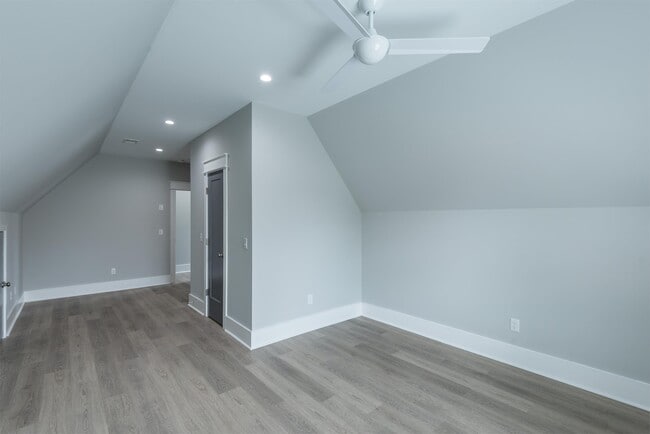 Photo - 7 Sanctuary Ct