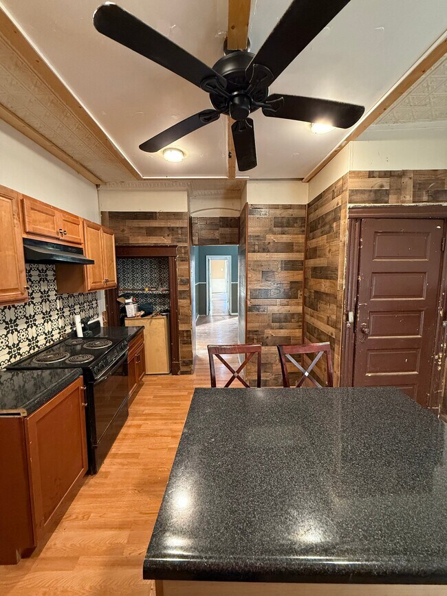 Photo - 5605 Wabada Ave