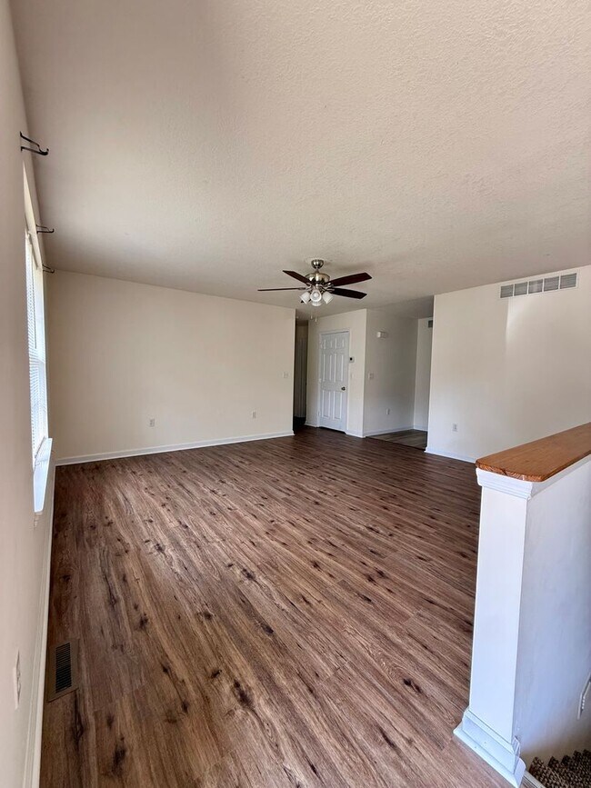 Photo - 1485-MF2-E3 Unit 608