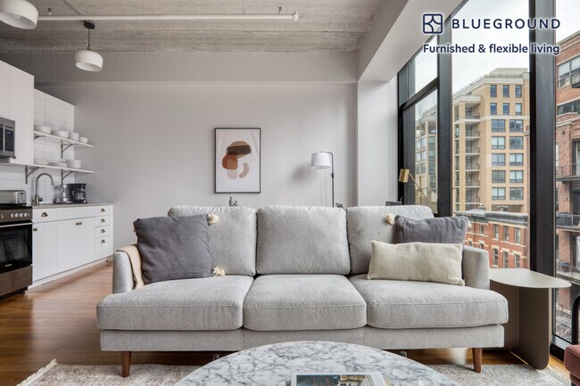 Photo - 676 N La Salle Dr Unidad FL5-ID896