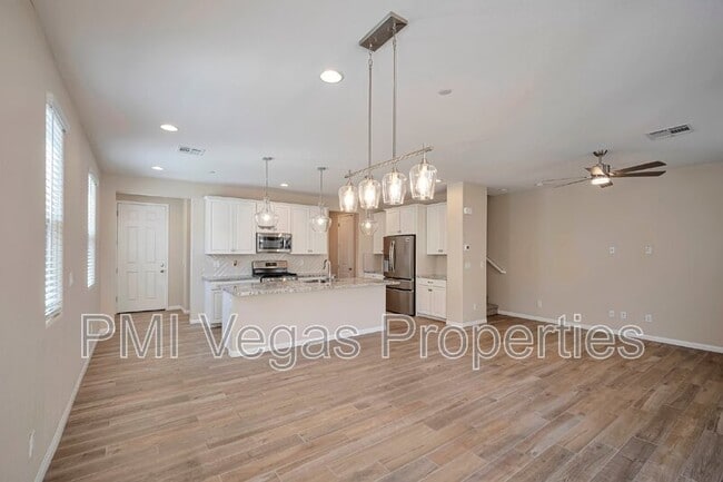 Photo - 780 Aurora Vale Pl