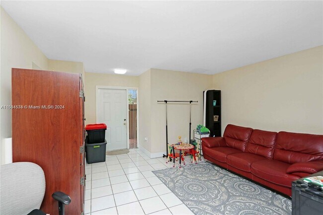 Photo - 8211 Northwest 191st Street Apt #3-D, Hial... Unit 3D