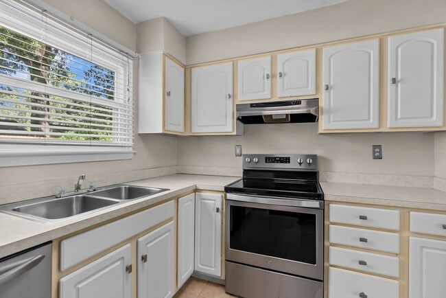 Photo - Great Location and Access to Interstate!