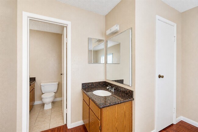 Photo - 2750 Holly Hall St Unidad 1007