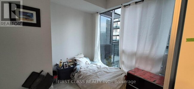 Photo - 117 Broadway Ave Unité 3002
