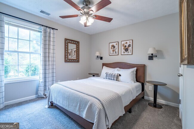 104 Kingston Pointe Dr