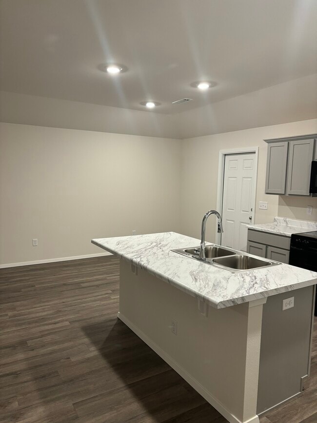 Photo - 801 S Katlyn Dr