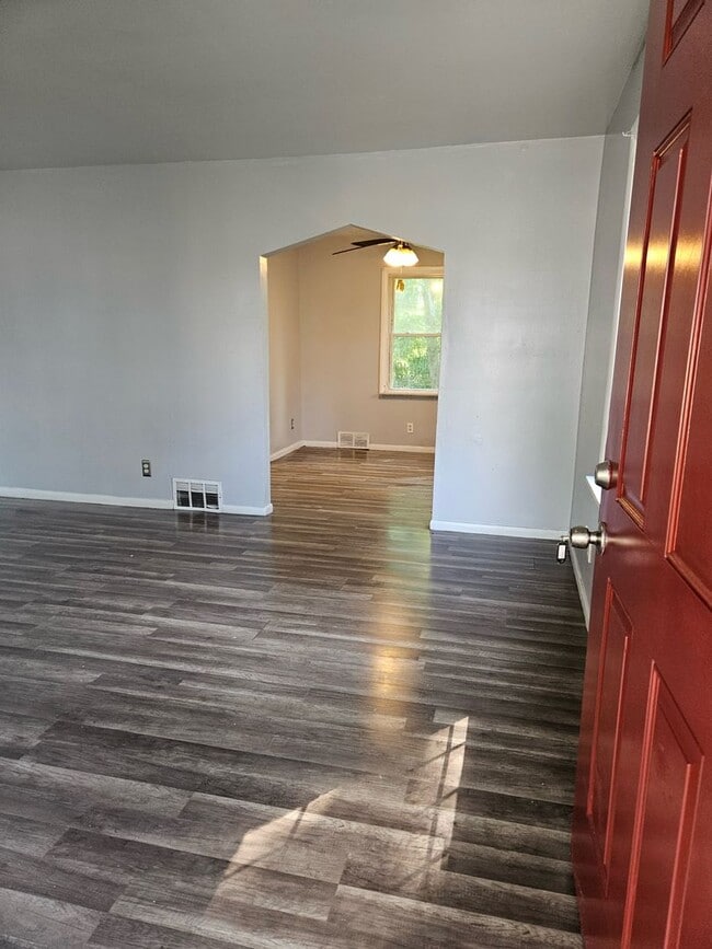 Photo - 2 bed/ 1 bath Duplex