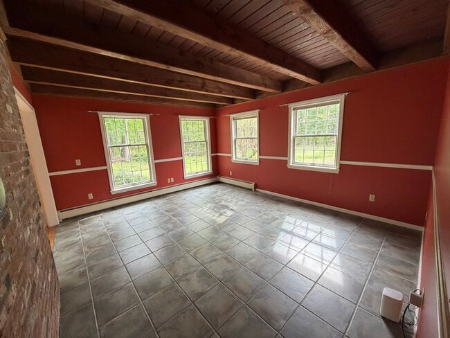 Photo - 175 Plumtree Rd