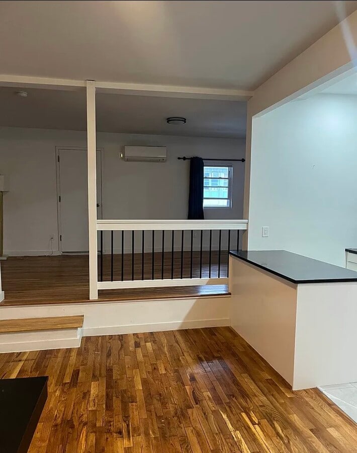 Photo - 19 Throop Ave Unidad 2nd floor