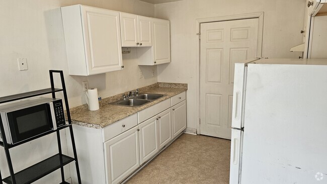 Building Photo - 3737 Arthur Ave Rental