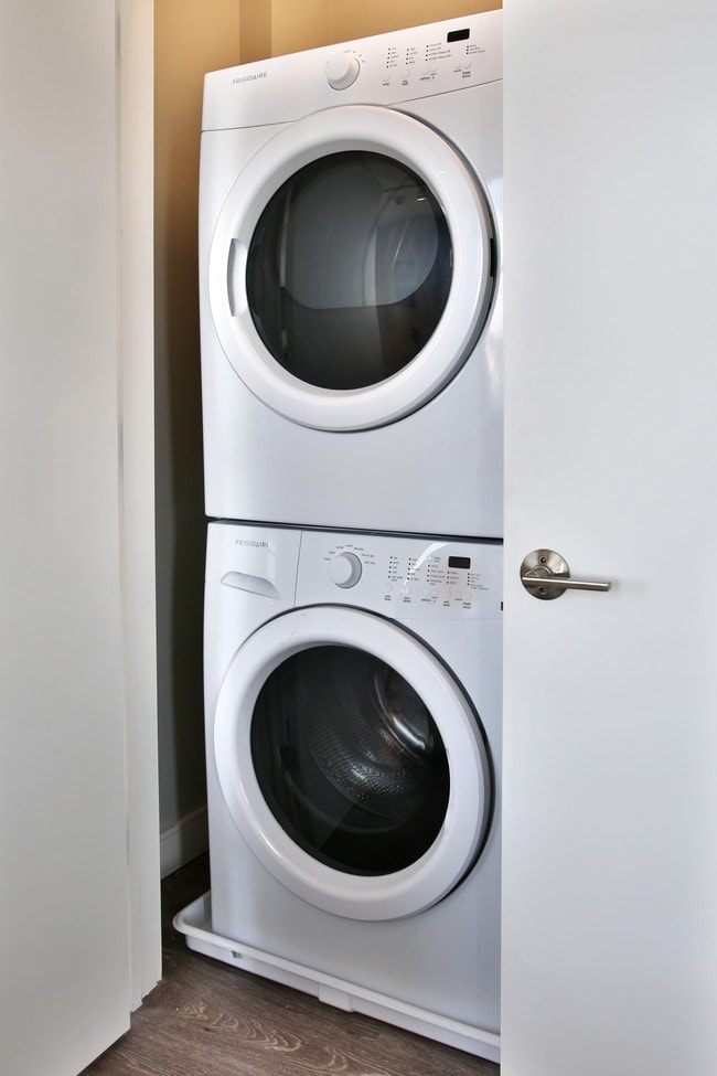 washer/dryer in unit