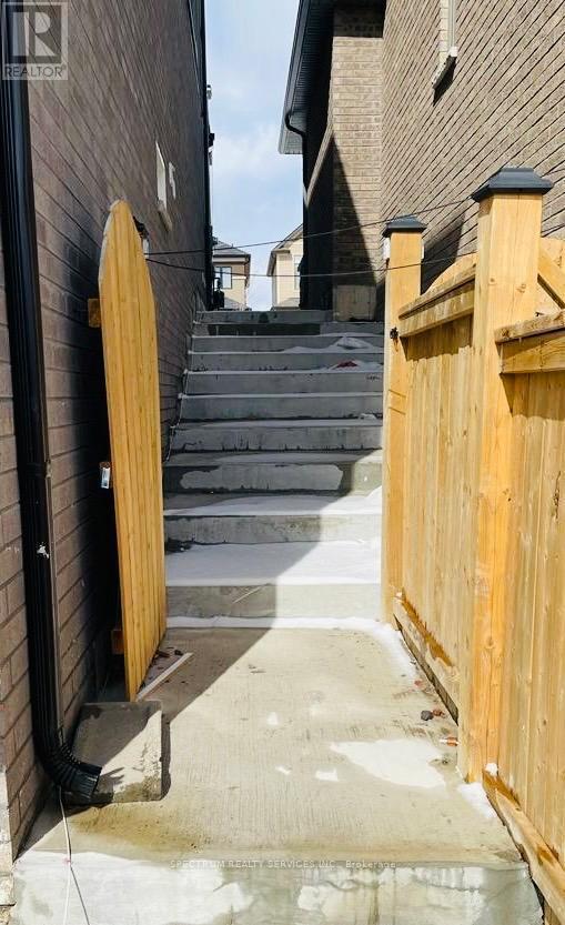 Photo - 22 Rowley St.