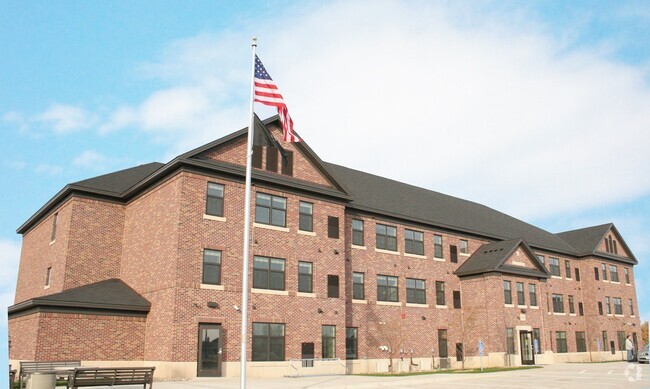 Building Photo - Linden Grove Apartments