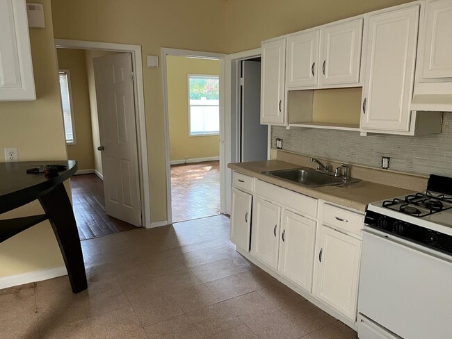 Photo - 318 Danforth Ave Condo Unit 1R
