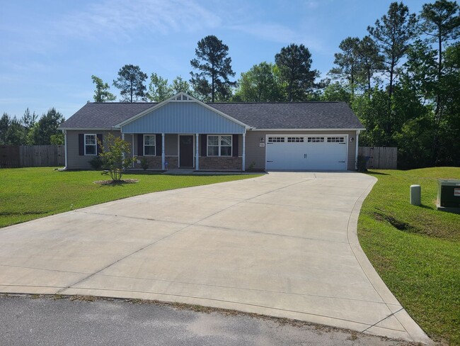 3 Bedroom, 2 bath home in the Bridgeport C... - 3 Bedroom, 2 bath home in the Bridgeport C...