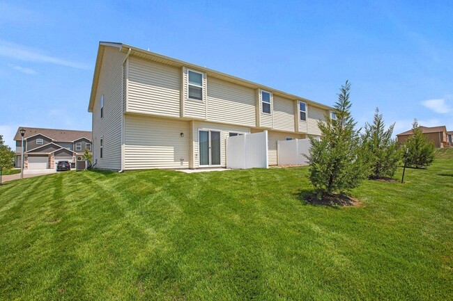 Oak Woods Townhomes