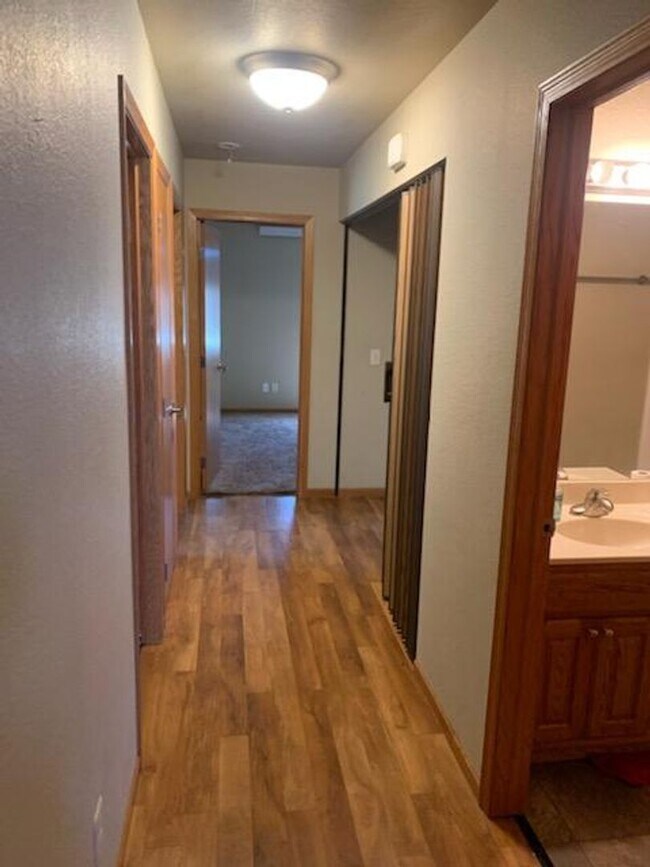 Photo - $1700 - 3 Bedroom, 2 Bathroom Townhome - G...