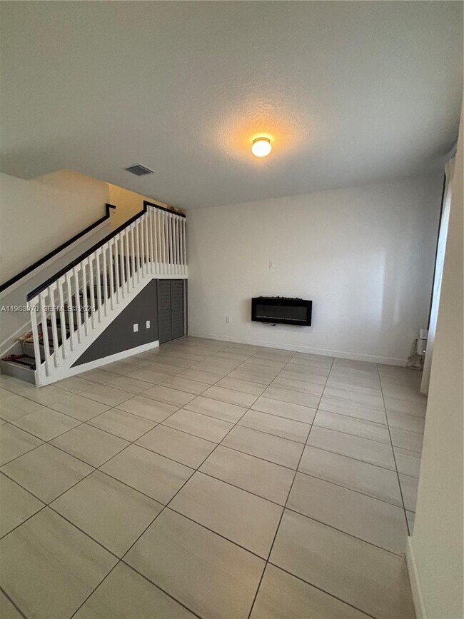 Photo - 355 NW 12th Ave