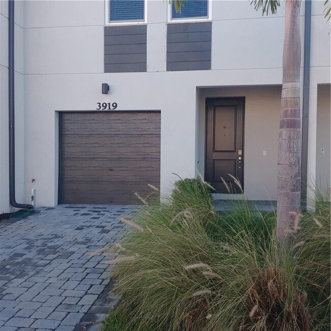 Photo - 3919 SE Mentmore Ln