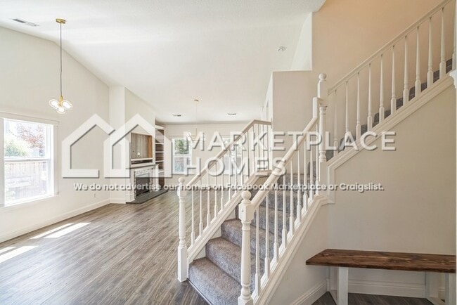 Photo - 304 NW 25th Pl