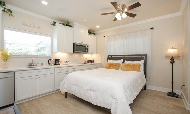 Photo - 3537 Mount Pleasant St