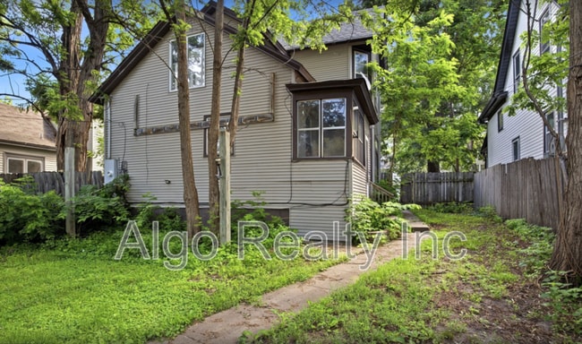 Photo - 2923 N Girard Ave
