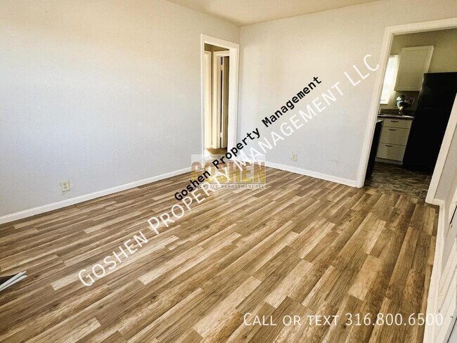 Photo - 1653 N Erie Ave