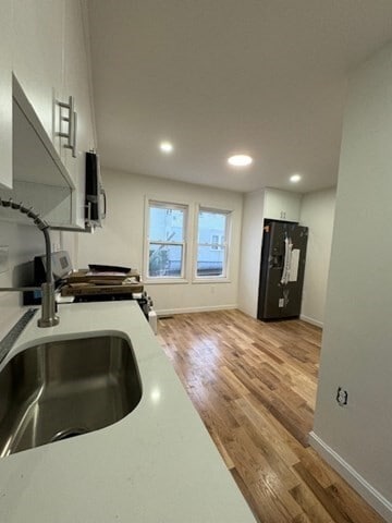 Photo - 4 Hilton St Unit b