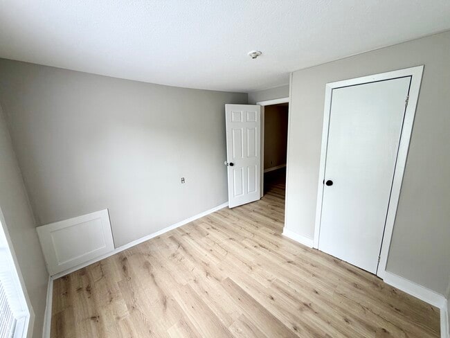 Photo - 2606 6th Ave N