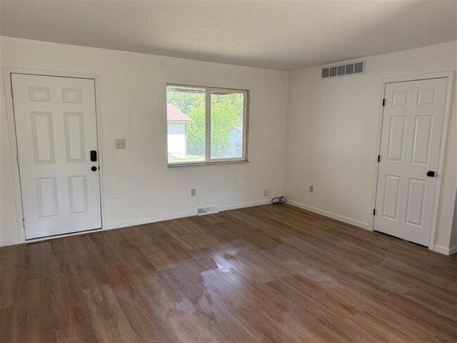 Photo - 1648 Olympus Dr