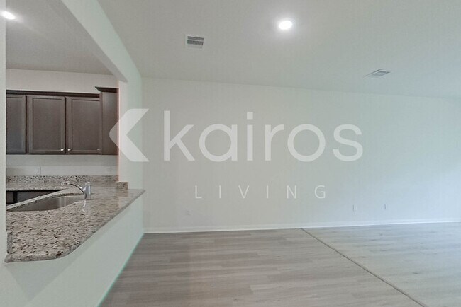 Photo - 10631 Hillside Creek Dr