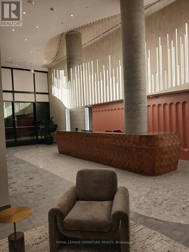 Photo - 25 Wellington St S Unité 1604