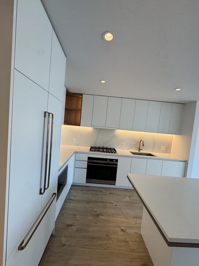 Photo - 720 Farrow St