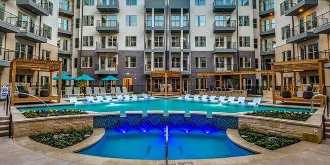 Photo - 14175 Dallas Pkwy Unidad b6